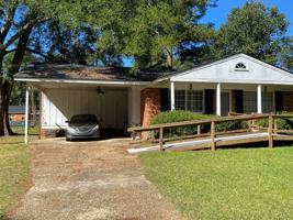 featured image of 1903 Queens Rd