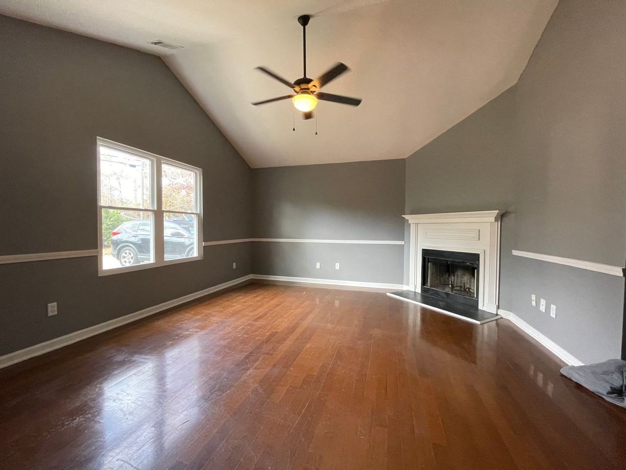 131 Pebble Creek Dr - Photo 2 of 17