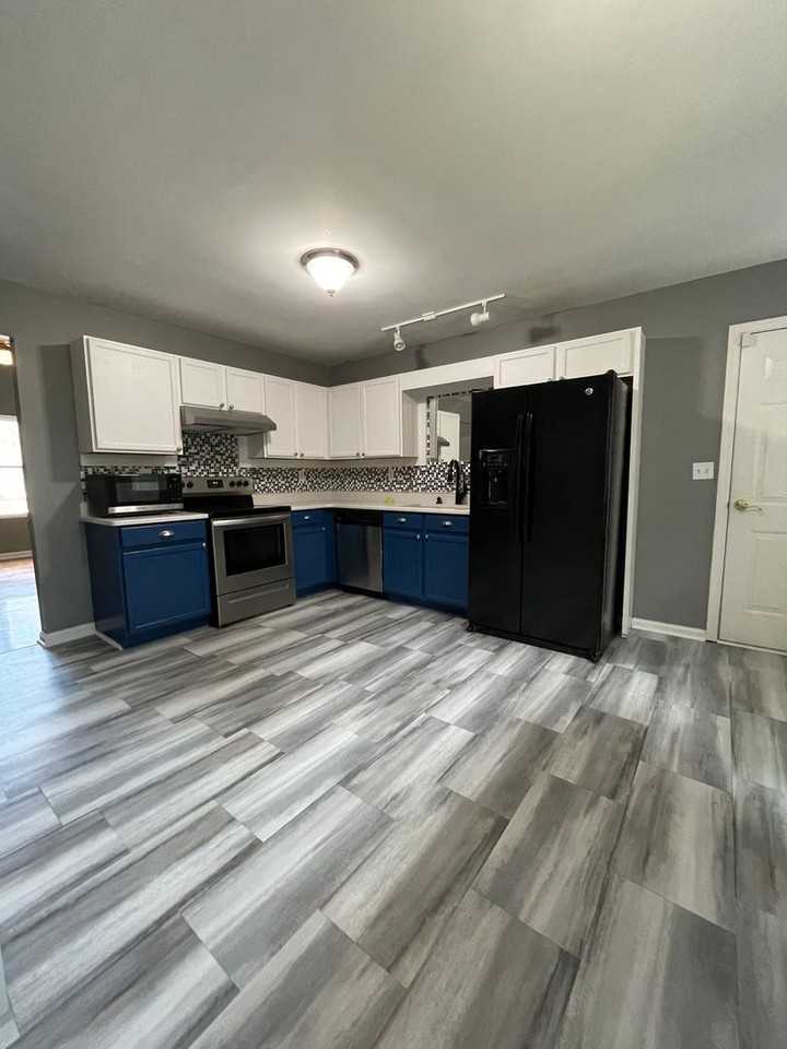 131 Pebble Creek Dr - Photo 7 of 17