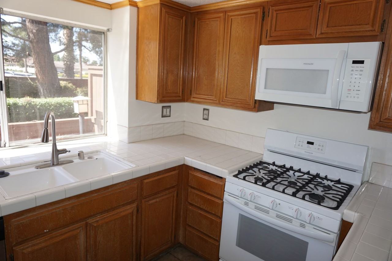 1710 Maxwell Ln #A - Photo 7 of 20