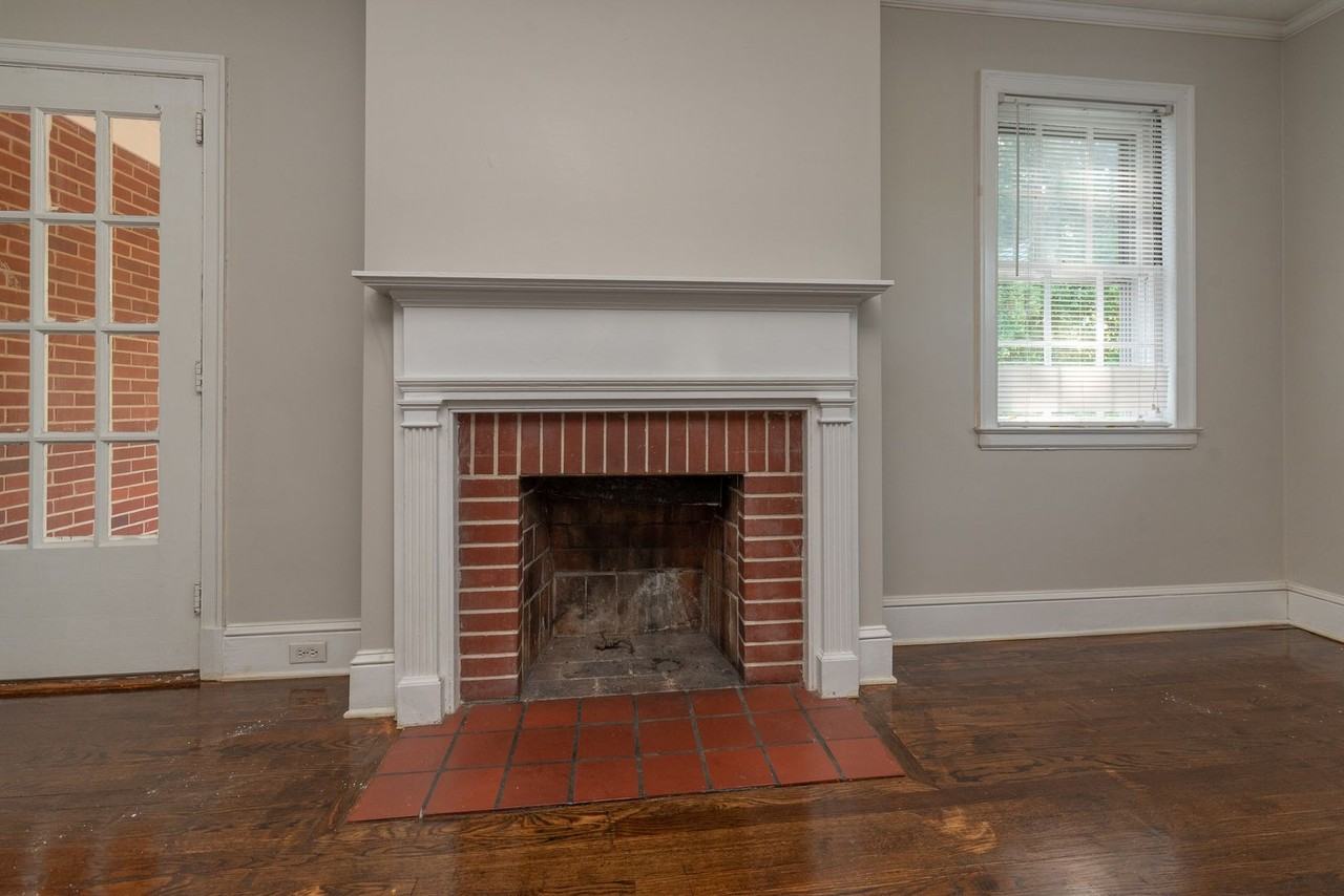 2207 Montclair St - Photo 5 of 26