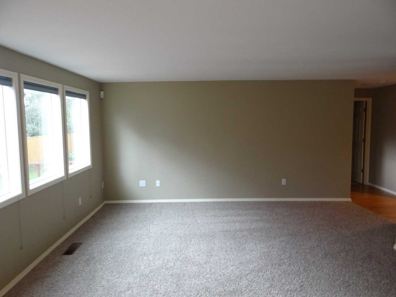 12606 Ne 37th Ct - Photo 3 of 25