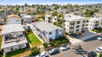 featured image of 4076 1/2 Crown Point Dr