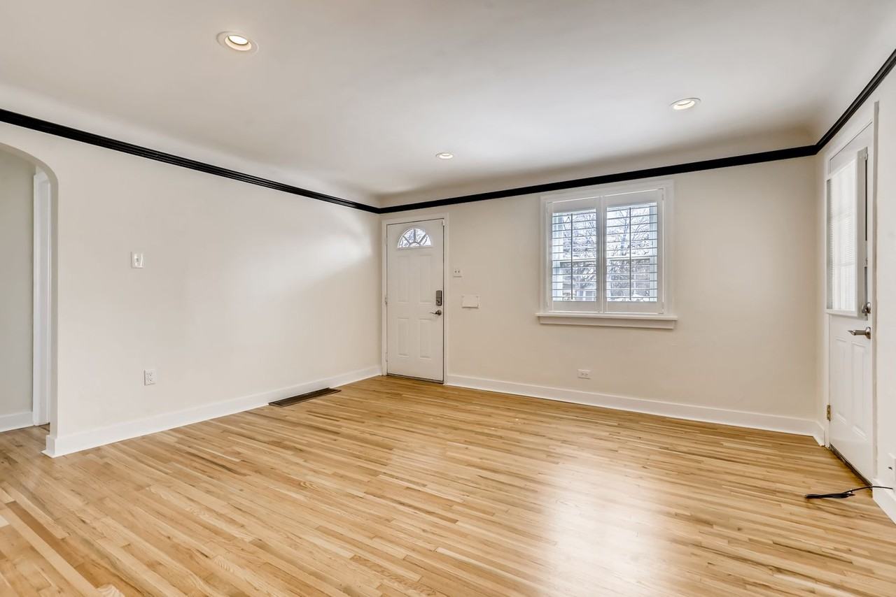 2629 Jasmine St - Photo 4 of 13