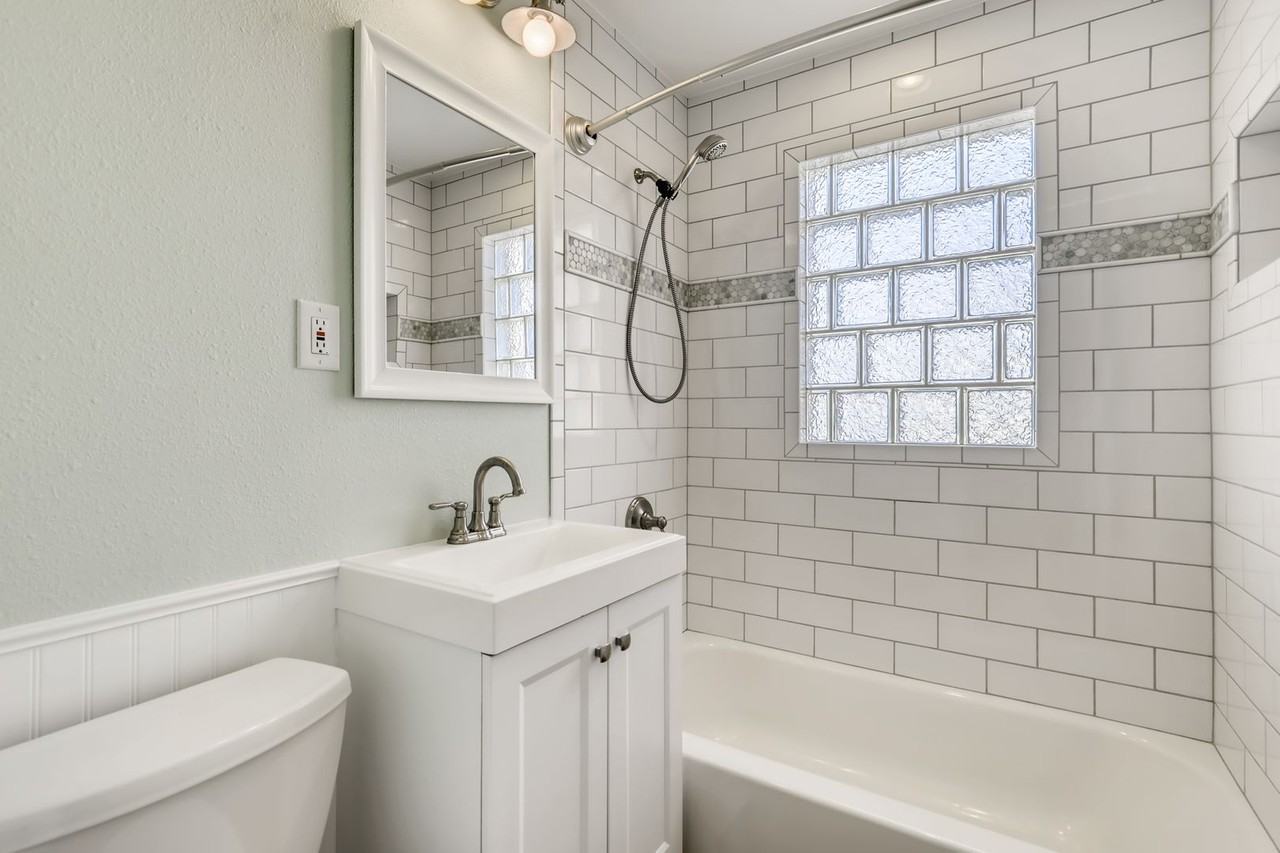 2629 Jasmine St - Photo 7 of 13