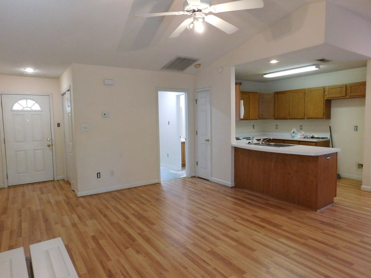 210 Tobiano Dr - Photo 5 of 19