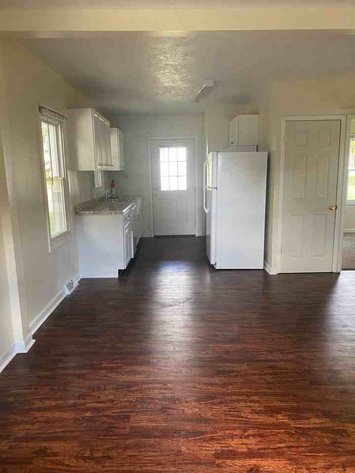 311 S Market St - Photo 5 of 10