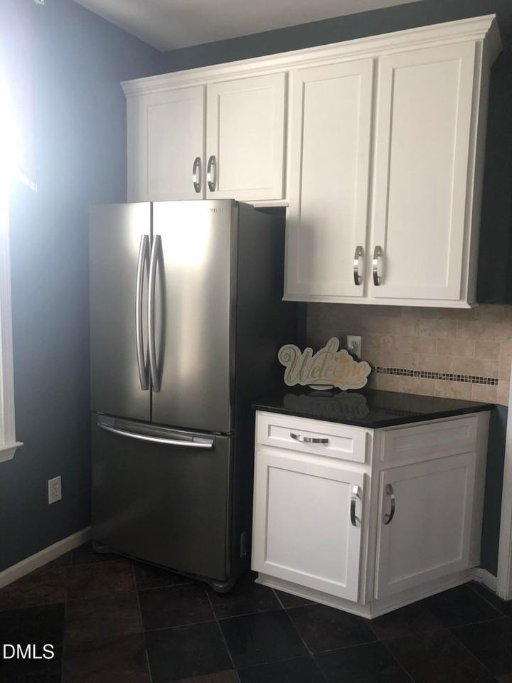603 Knightsborough Way - Photo 3 of 17