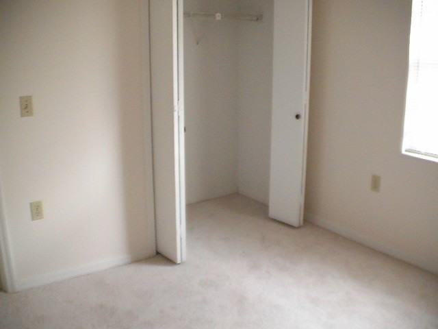 945 La Salle Ave - Photo 5 of 10