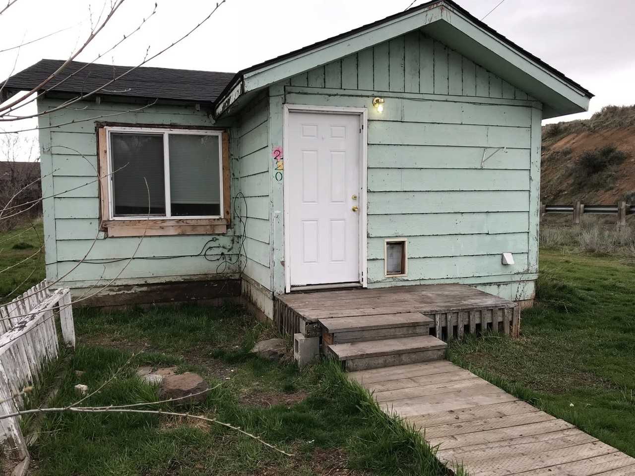 220 Doty St - Photo 2 of 20