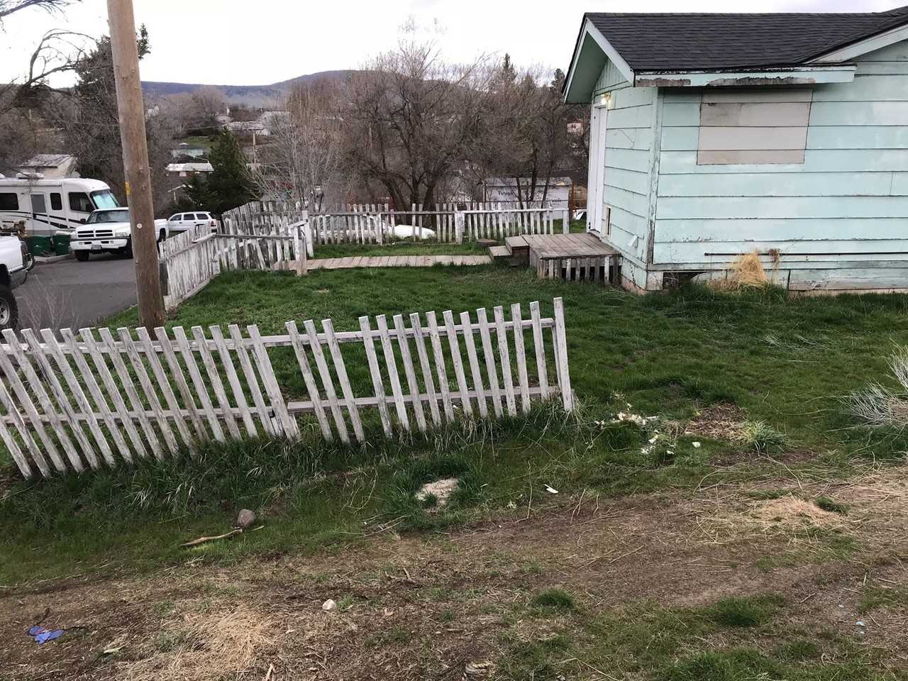 220 Doty St - Photo 3 of 20