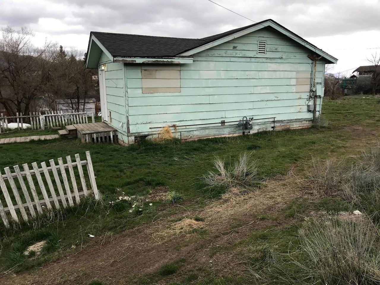 220 Doty St - Photo 4 of 20