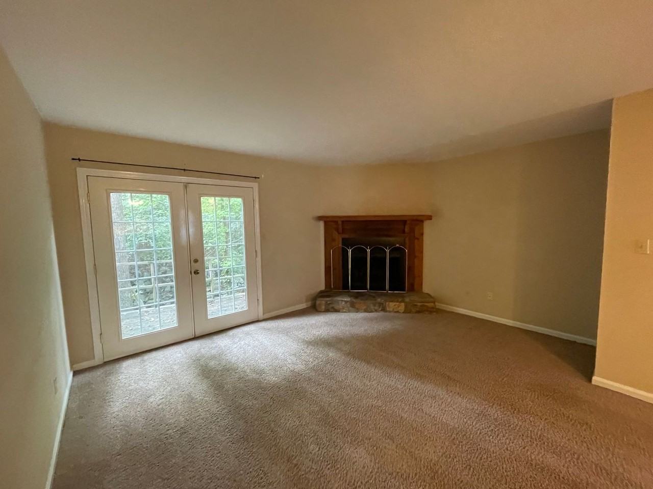 3234 W Wimbledon Dr - Photo 7 of 13