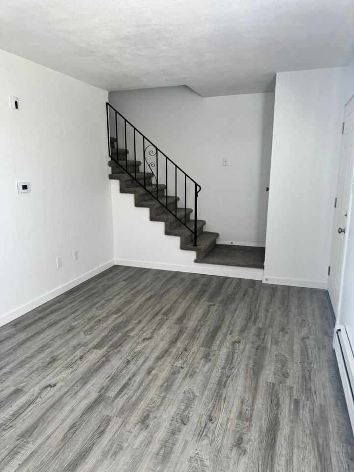 4610 E 13th St - Photo 2 of 11