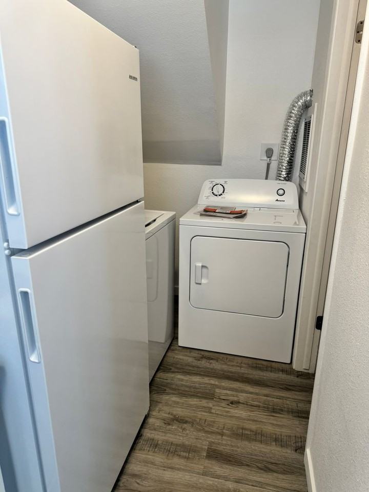 4610 E 13th St - Photo 5 of 11