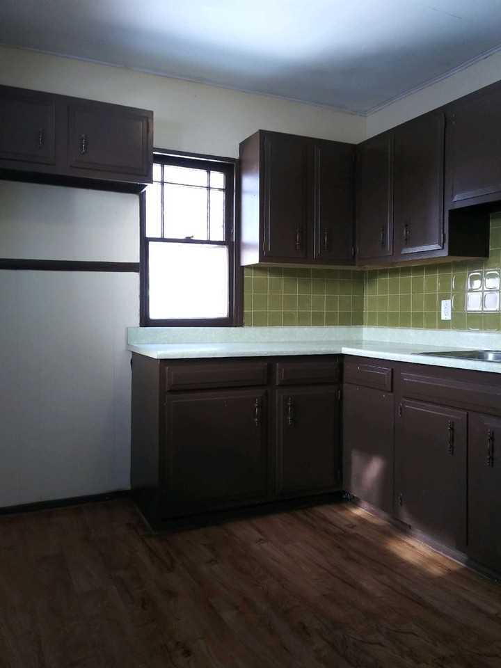 215 N Day Ave - Photo 3 of 7