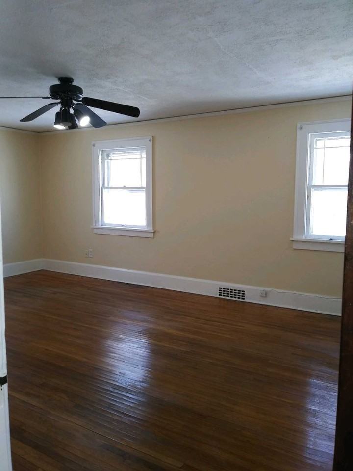 215 N Day Ave - Photo 6 of 7