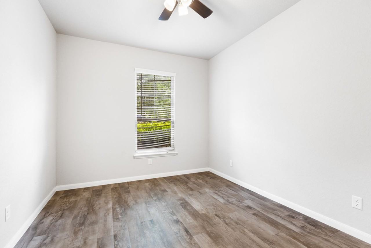 15136 Pandion Dr - Photo 6 of 23