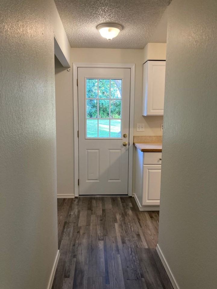 3804 S Cascade St - Photo 5 of 18