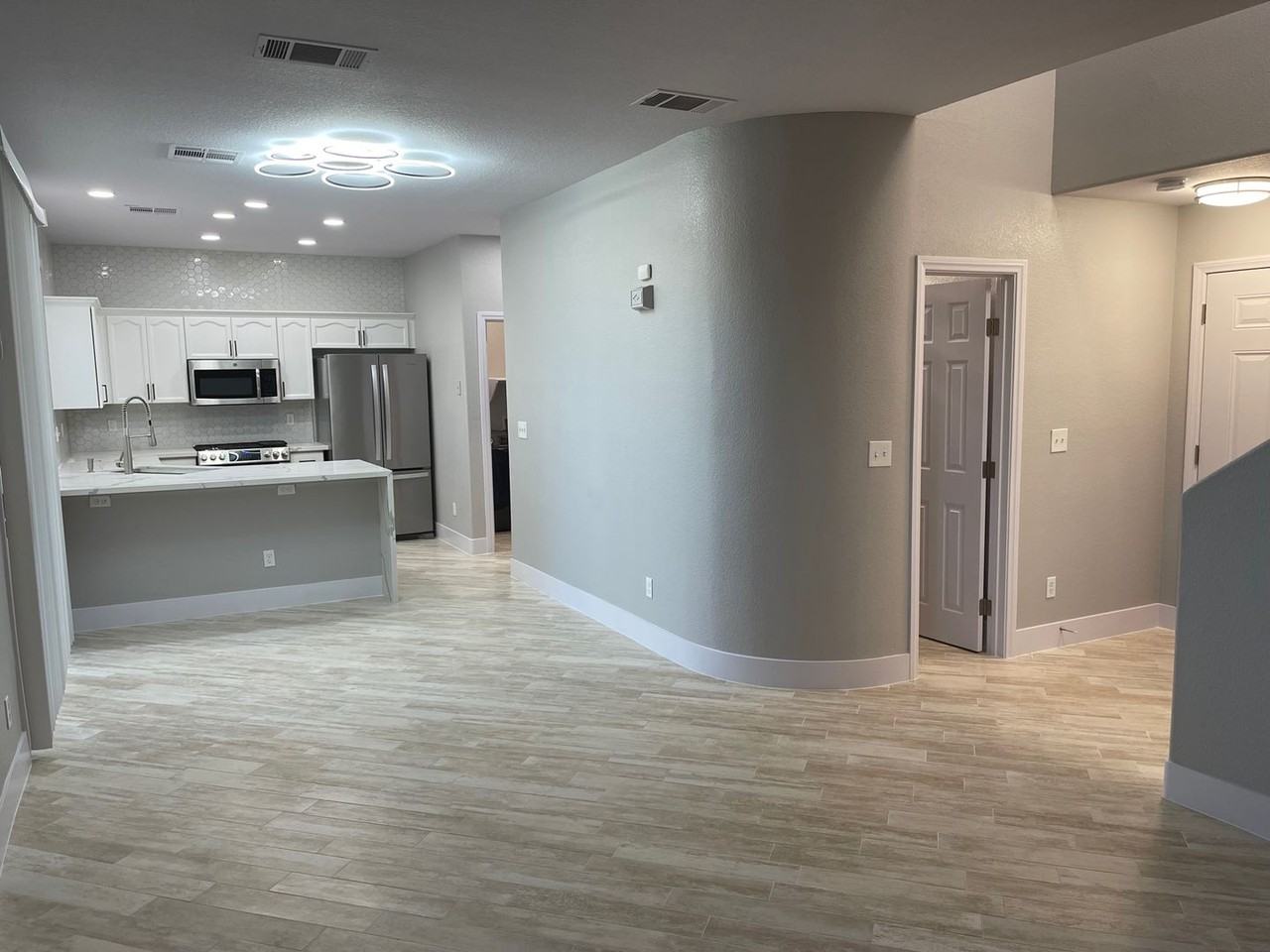 1194 Stormy Valley Rd - Photo 5 of 31