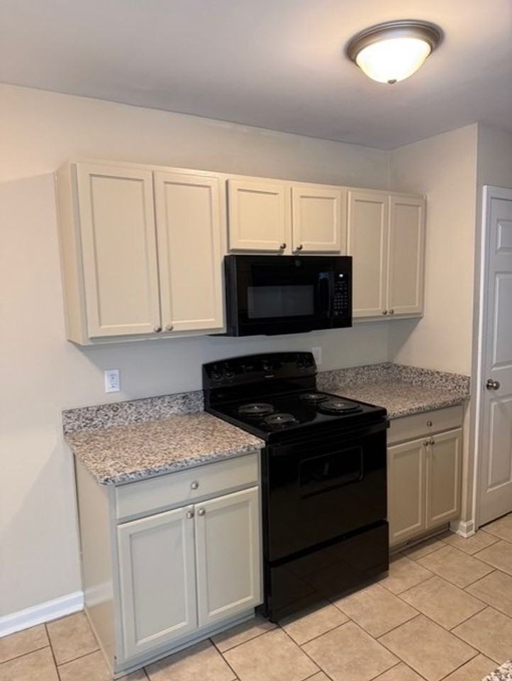 5405 Esther Ln - Photo 6 of 19