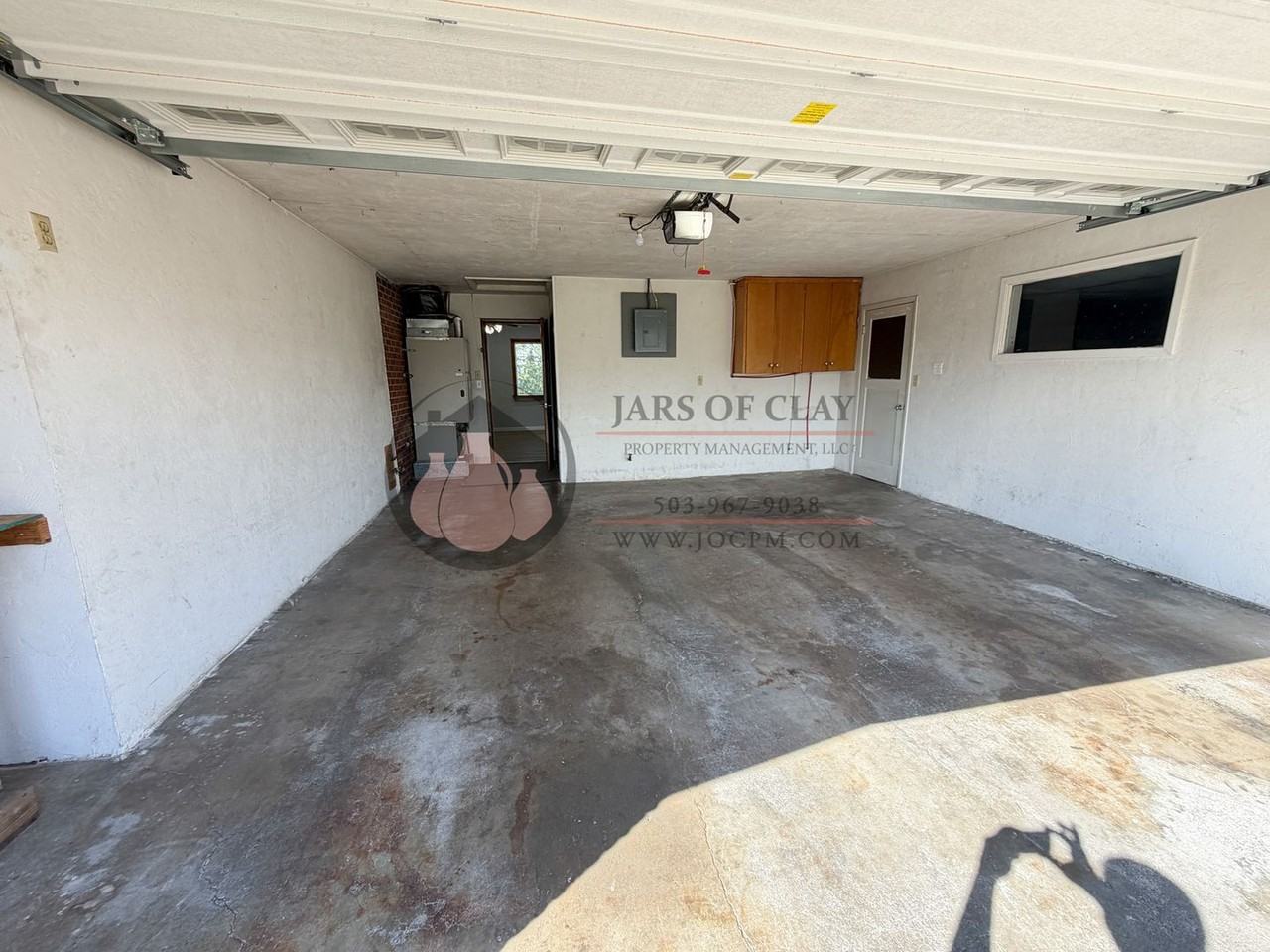 3231 Alberta Ave Ne - Photo 5 of 16