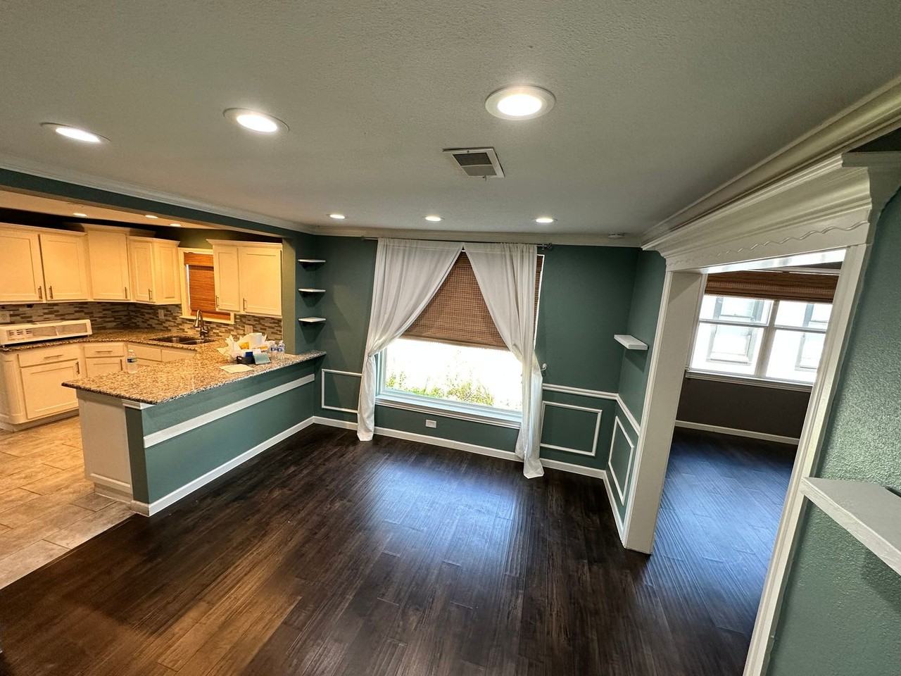 1804 S Adams St - Photo 6 of 36