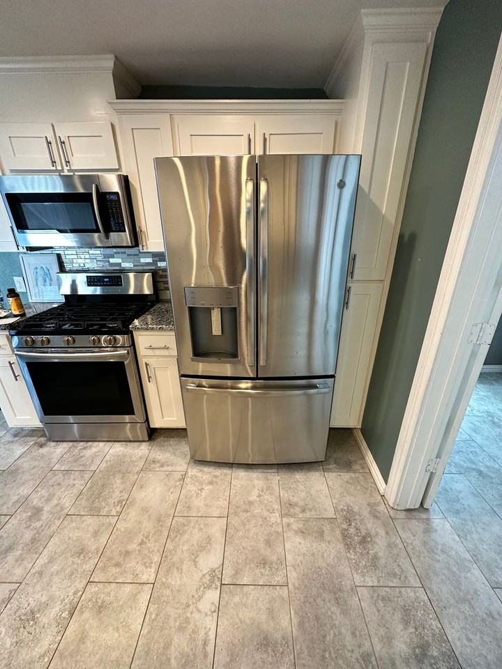 1804 S Adams St - Photo 7 of 36