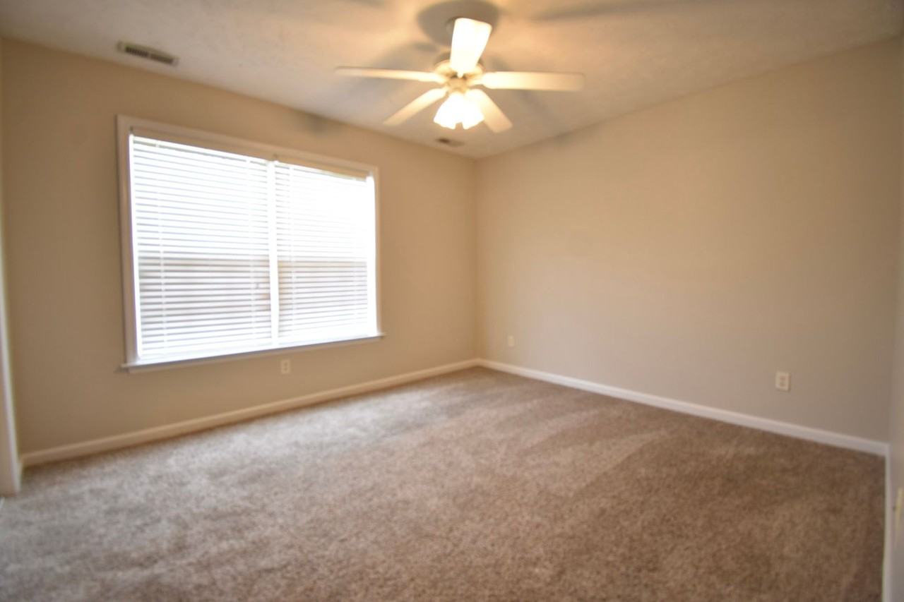 2812 Bolla Dr - Photo 6 of 33