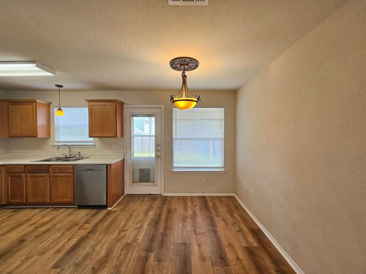 5311 Donegal Bay Ct - Photo 6 of 25