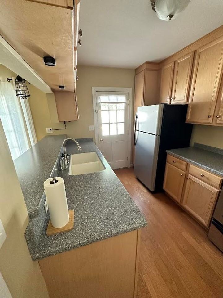 305 Hanover Arms Ct - Photo 4 of 9