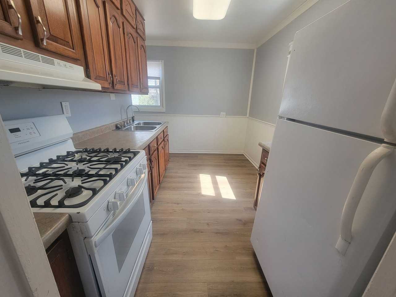 4020 N Bryer Pl - Photo 3 of 6