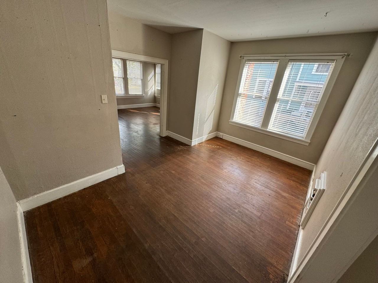 545 Wilkinson St - Photo 4 of 8