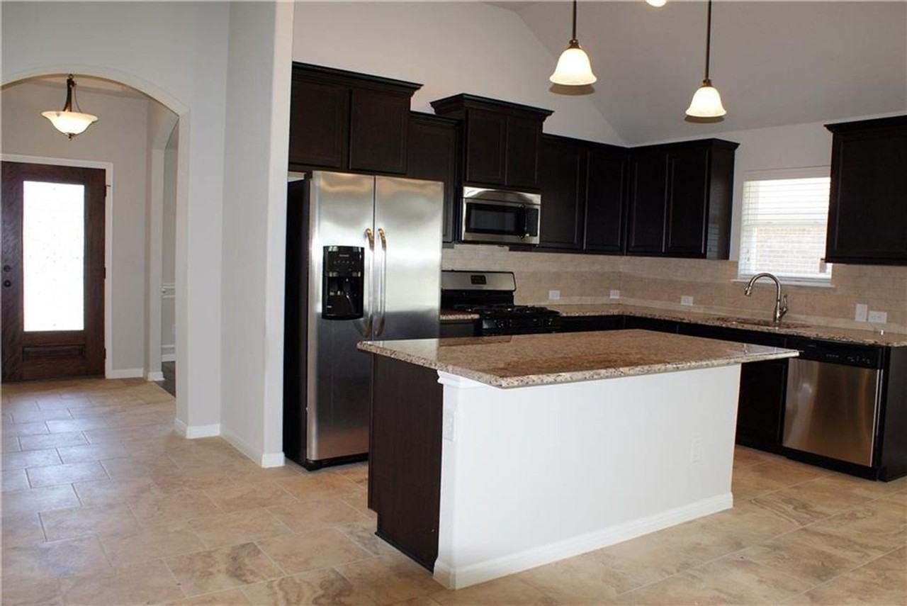 5612 Sabbia Dr - Photo 4 of 38