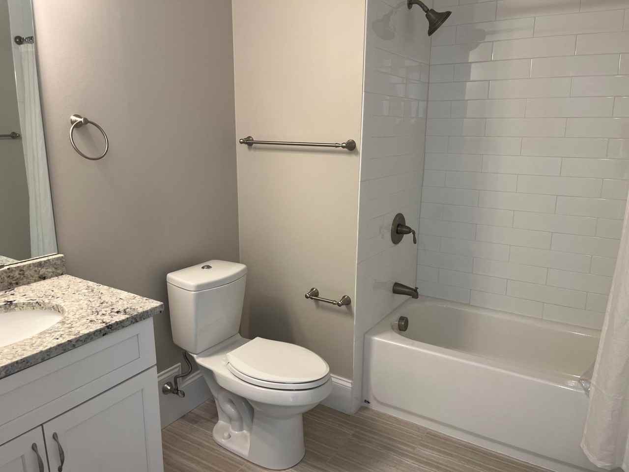 8 Island Ct - Photo 3 of 11