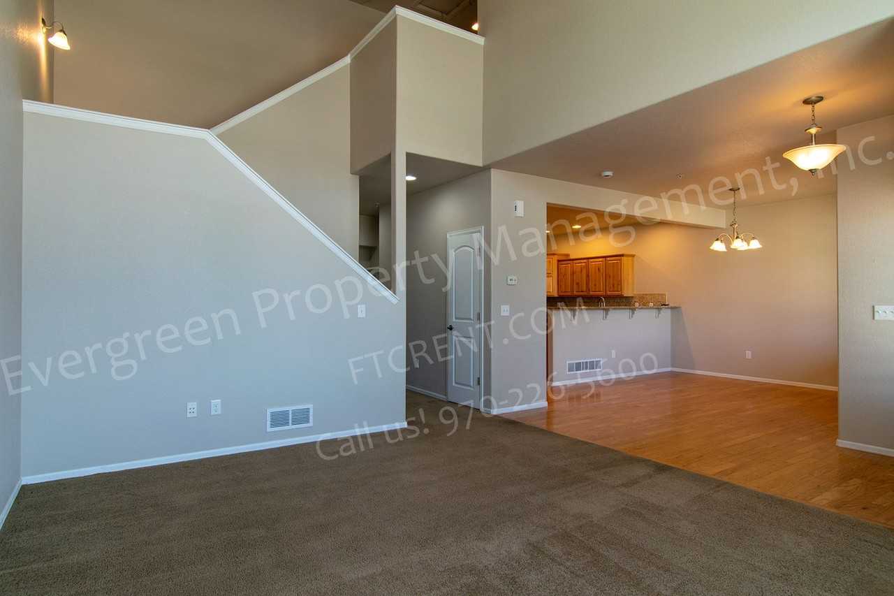 2802 Exmoor Ln - Photo 7 of 50