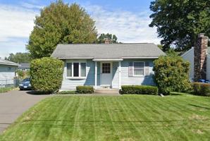 featured image of 41 Oakwood Dr