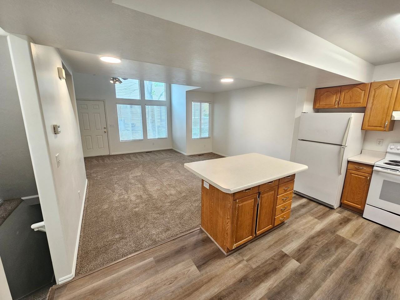 121 W 100 N - Photo 2 of 32