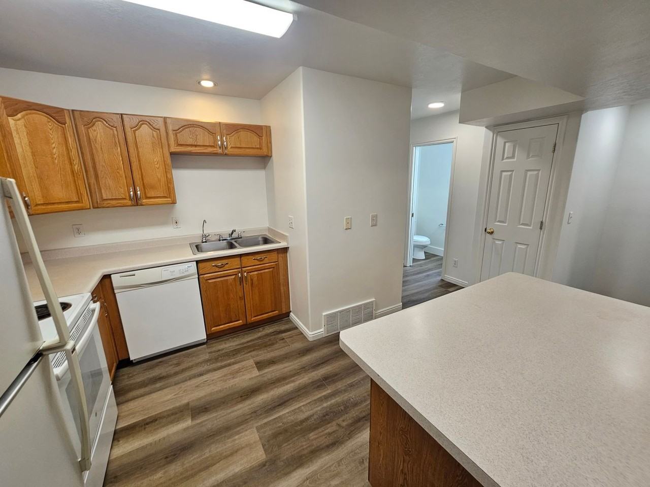 121 W 100 N - Photo 4 of 32