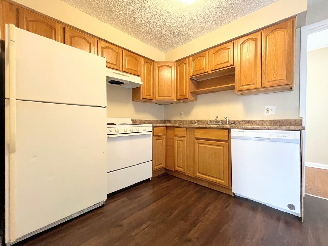 367 Elmwood Avenue - Photo 4 of 15