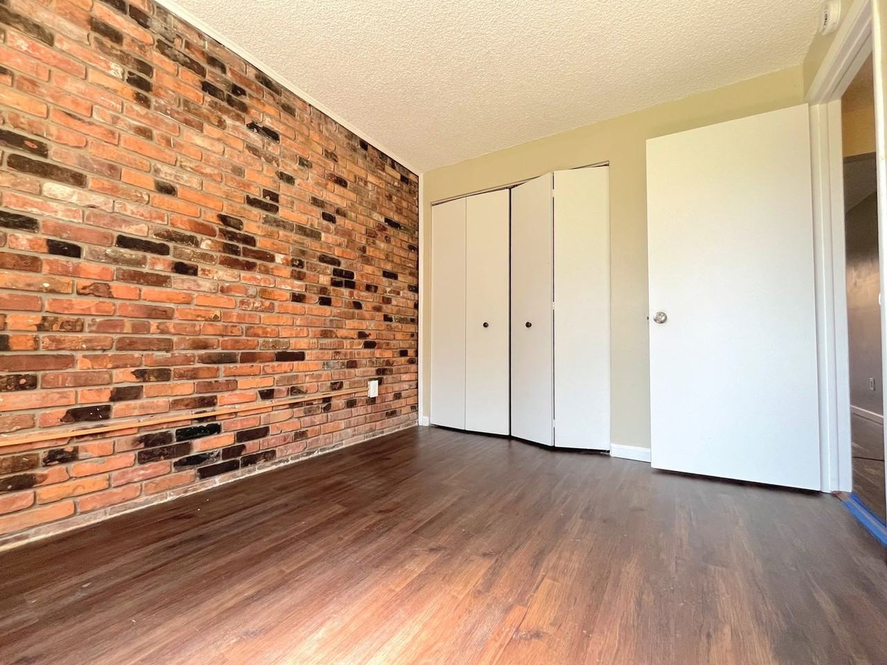 367 Elmwood Avenue - Photo 5 of 15