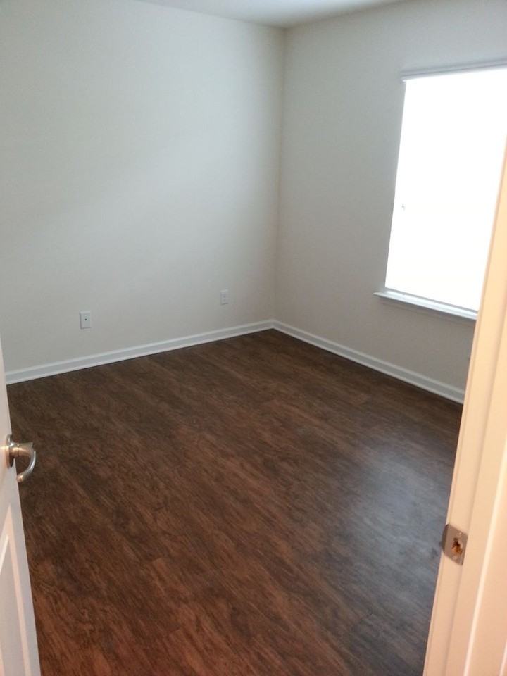 9 Millie Ct - Photo 6 of 12