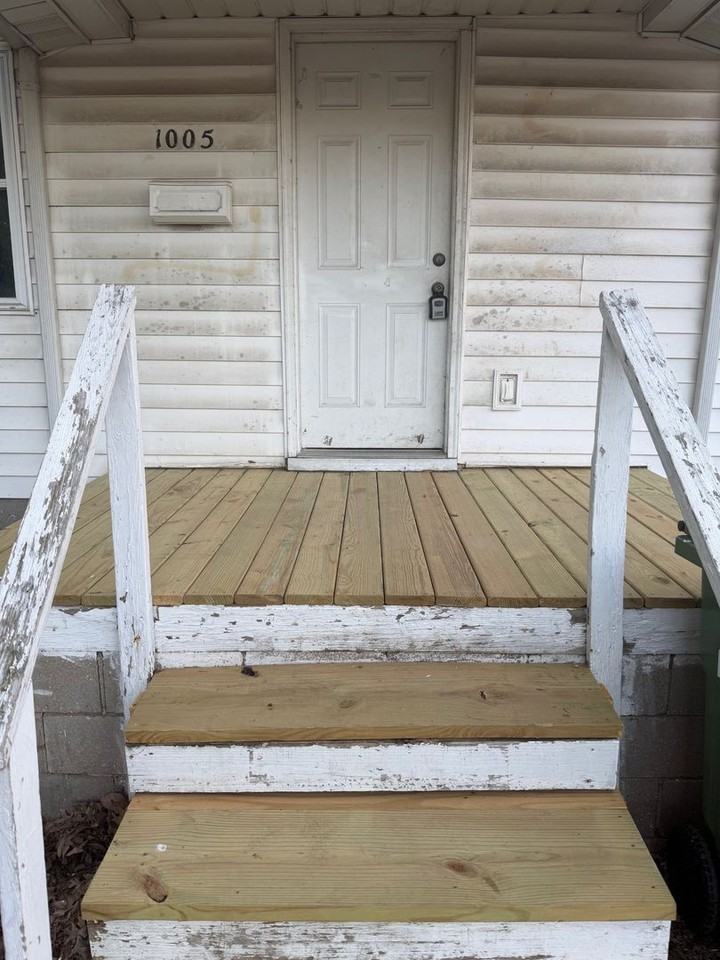 1005 N Cedar St - Photo 2 of 11