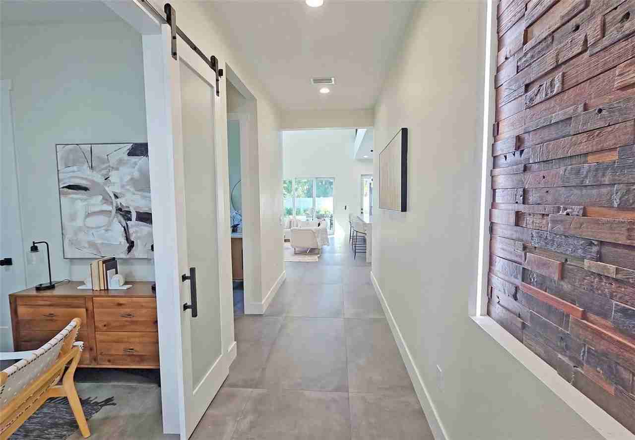 2475 Bay St - Photo 7 of 50