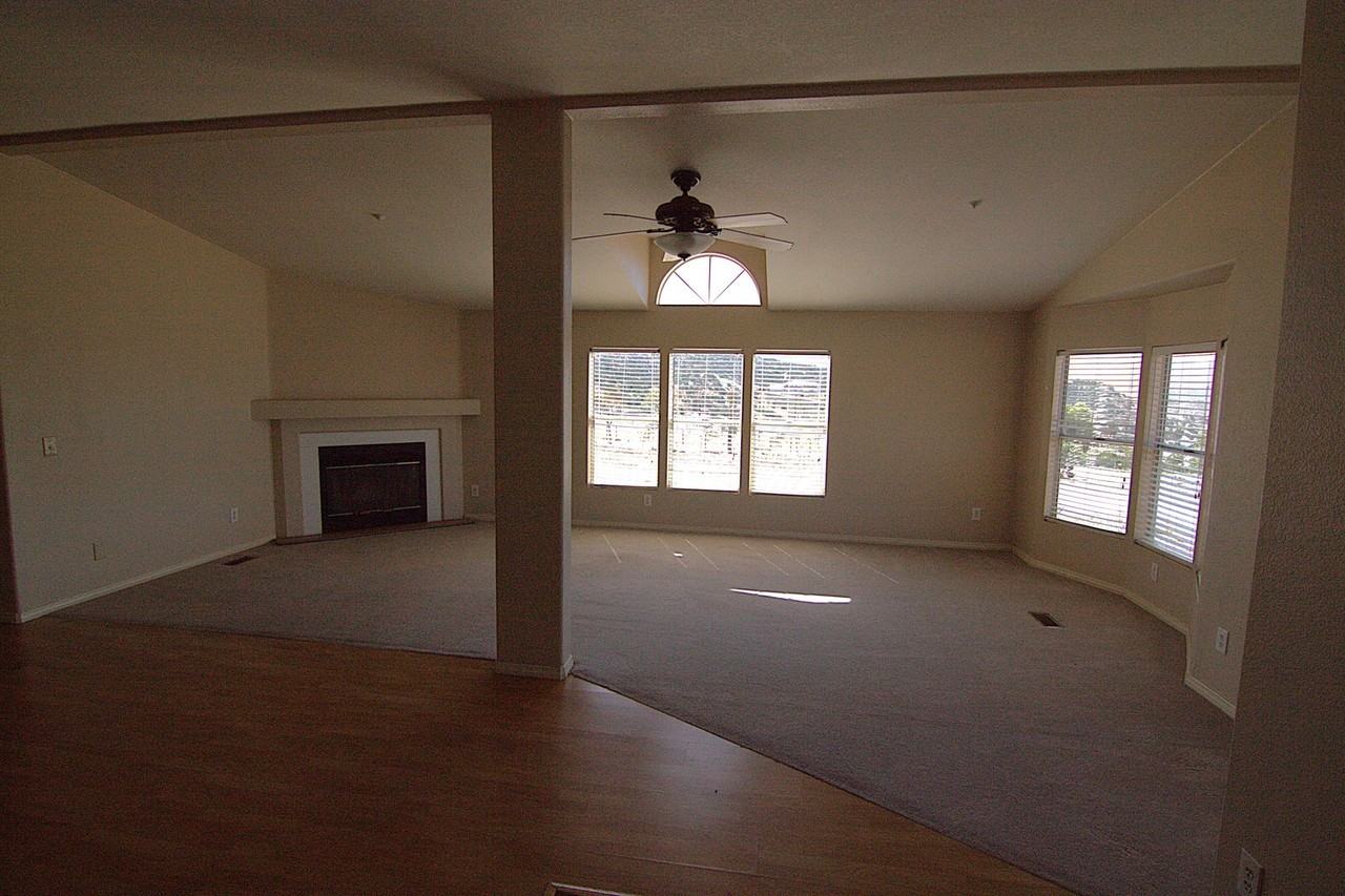 35850 Via Famero Dr - Photo 2 of 16