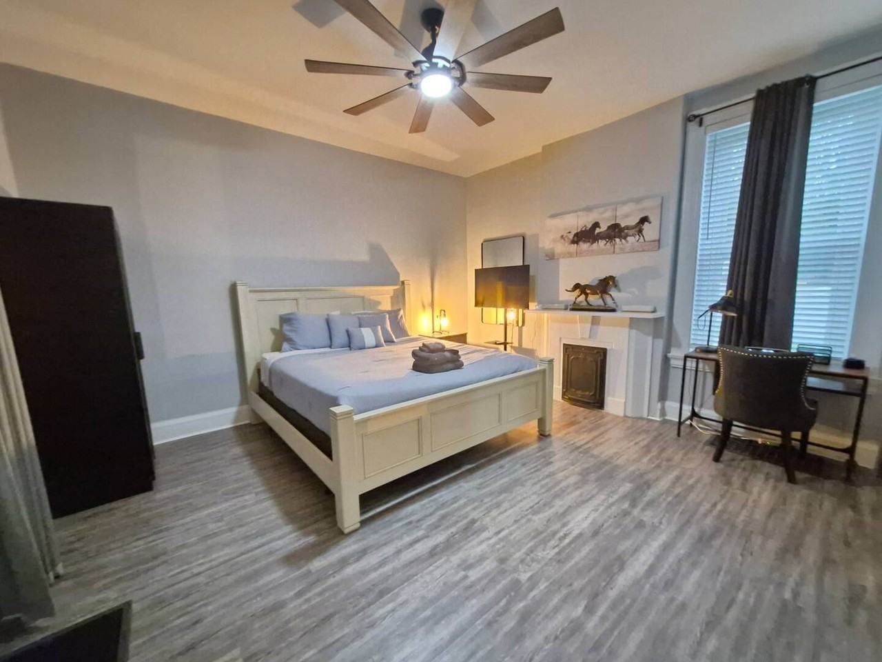 213 Adela Ave - Photo 4 of 28