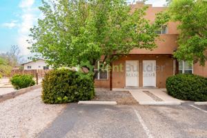featured image of 325 Geraldine Loop Se