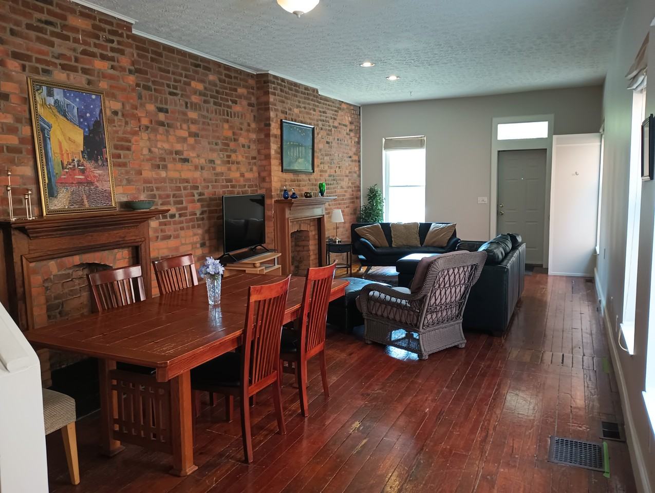 820 Kerr St #820 - Photo 3 of 28