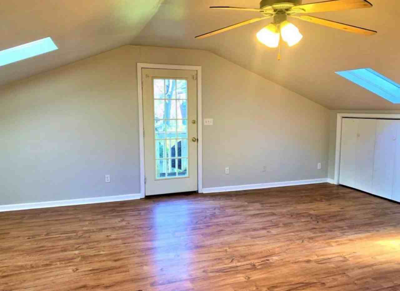 616 Saluda Ave - Photo 6 of 8