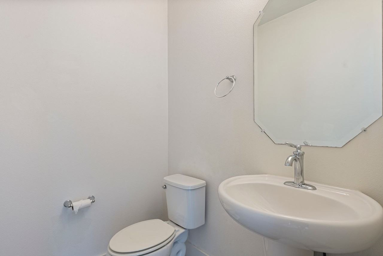 5006 Baker St #A - Photo 6 of 16